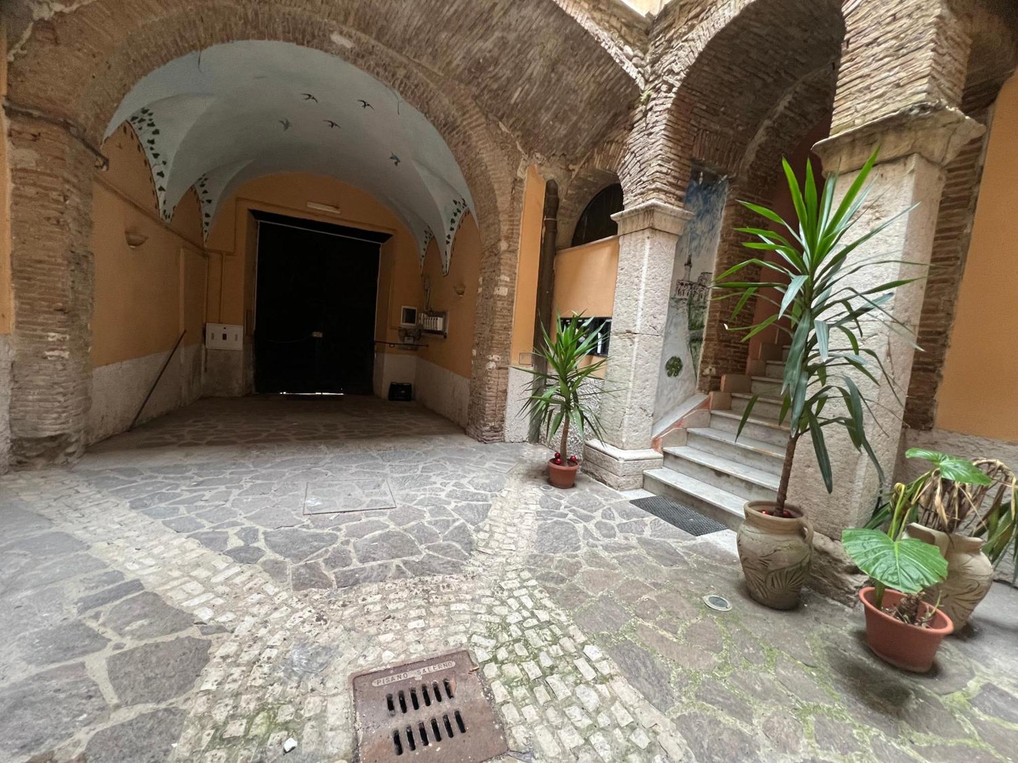 Domus Isidis Apartment *